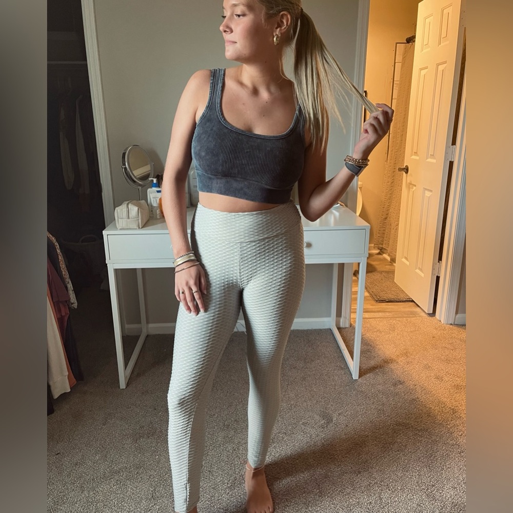 Grey “butt enhancer” leggings